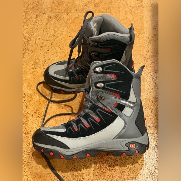 Swiss Gear Hiking Boots Men’s Size  8 Athletic Boots Thinsulate Insulation - Picture 10 of 16